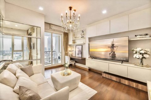 Estudio en el condominio en Watthana, Bangkok, Tailandia № 162921 - foto 3