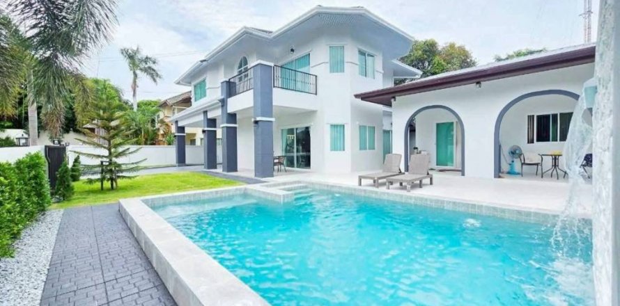 Chalet de 4 dormitorios en Pattaya, Tailandia № 134548