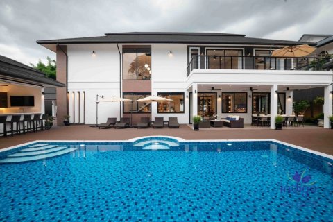 Casa de 5 dormitorios en Chiang Mai, Tailandia № 113975 - foto 3