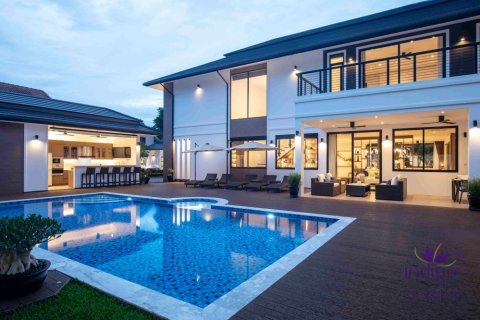 Casa de 5 dormitorios en Chiang Mai, Tailandia № 113975 - foto 5