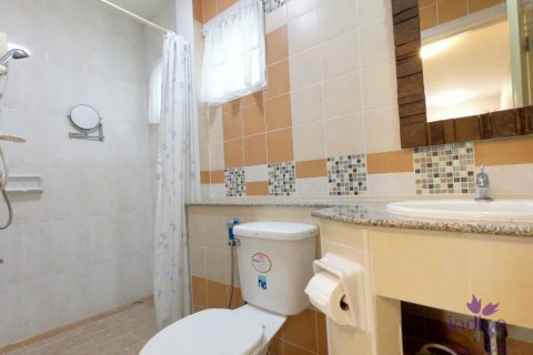 Casa de 3 dormitorios en San Sai, Tailandia № 113978 - foto 18