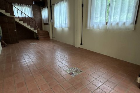Chalet de 3 dormitorios en Surat Thani, Tailandia № 146861 - foto 2