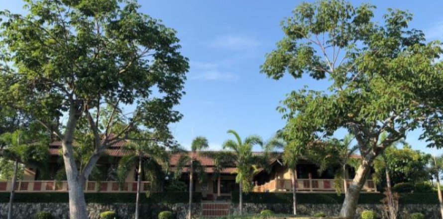 Chalet de 3 dormitorios en Pattaya, Tailandia № 203234