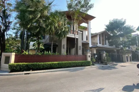 Villa à Bangkok, Thaïlande 4 chambres № 203239