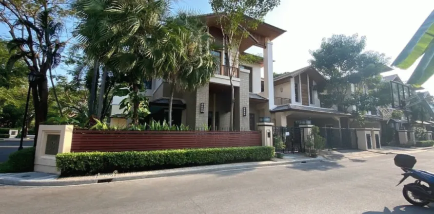 Chalet de 4 dormitorios en Bangkok, Tailandia № 203239