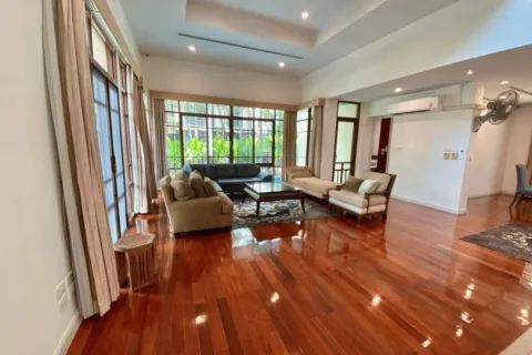 Chalet de 4 dormitorios en Bangkok, Tailandia № 203239 - foto 4