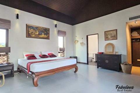 Chalet de 3 dormitorios en Bang Tao, Tailandia № 179206 - foto 12