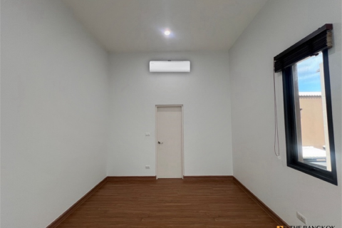 Haus in Bangkok, Thailand 3 Schlafzimmer № 189202