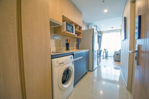Eigentumswohnung in Bangkok, Thailand, 1 Schlafzimmer  № 144070 - Foto 4