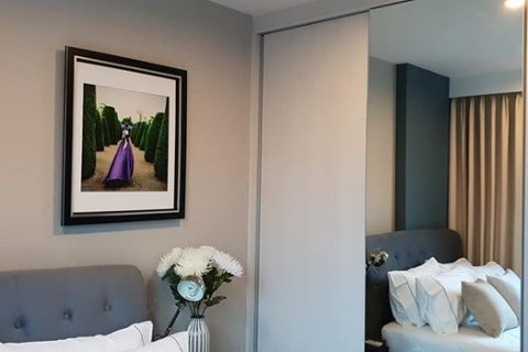 Condominio de 1 dormitorio en Phra Khanong, Bangkok, Tailandia № 144075 - foto 4
