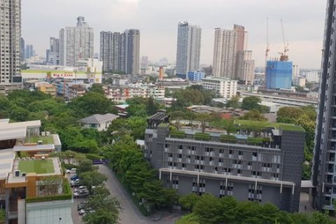 Condominio de 1 dormitorio en Phra Khanong, Bangkok, Tailandia № 144075 - foto 7