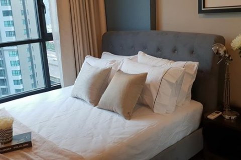 Condominio de 1 dormitorio en Phra Khanong, Bangkok, Tailandia № 144075 - foto 6