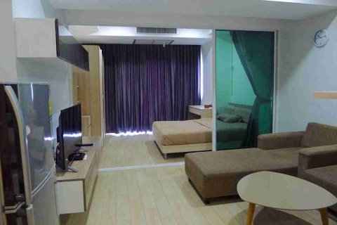 Eigentumswohnung in Bangkok, Thailand, 1 Schlafzimmer  № 183432 - Foto 4