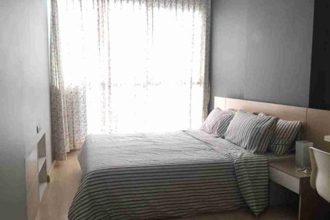 Condominio de 1 dormitorio en Phaya Thai, Bangkok, Tailandia № 183434 - foto 4