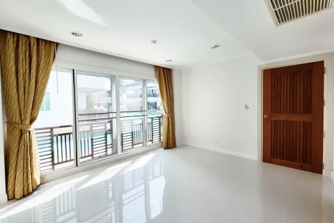 Condominio de 3 dormitorios en Cha-am, Tailandia № 139040 - foto 15