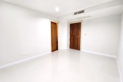 Condominio de 3 dormitorios en Cha-am, Tailandia № 139040 - foto 17