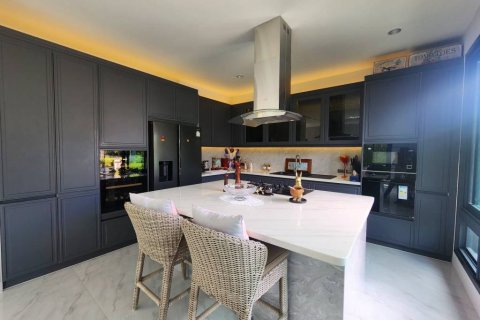 Casa de 3 dormitorios en Phuket, Tailandia № 146771 - foto 9