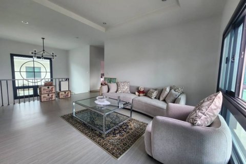 Casa de 3 dormitorios en Phuket, Tailandia № 146771 - foto 2