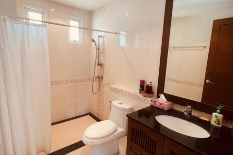 Apartamento de 3 dormitorios en Pattaya, Tailandia № 155623 - foto 14