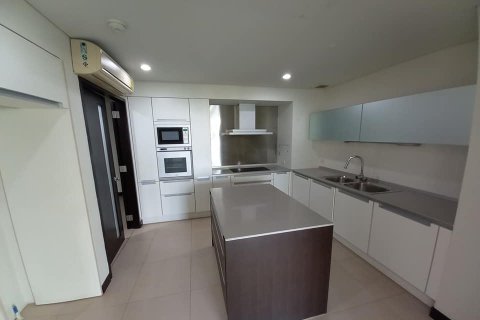 Condominio de 3 dormitorios en Bangkok, Tailandia № 157563 - foto 15