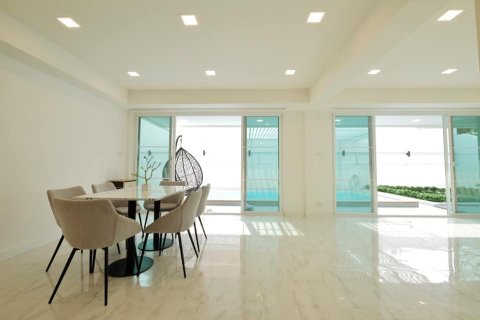 Condominio de 3 dormitorios en Bangkok, Tailandia № 157566 - foto 23