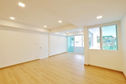Condominio de 3 dormitorios en Bangkok, Tailandia № 157566 - foto 15