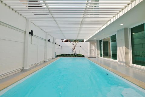 Condominio de 3 dormitorios en Bangkok, Tailandia № 157566 - foto 28