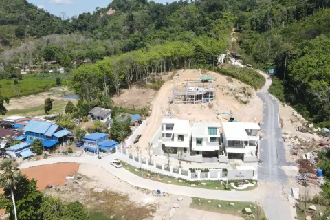 Chalet de 4 dormitorios en Phuket, Tailandia № 202210 - foto 30