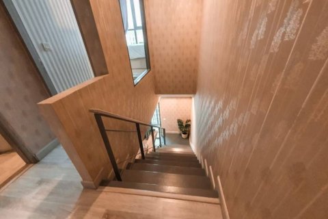 Dúplex de 1 dormitorio en Bangkok, Tailandia № 152556 - foto 5