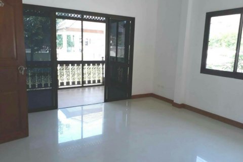 Casa de 3 dormitorios en Pattaya, Tailandia № 54834 - foto 19