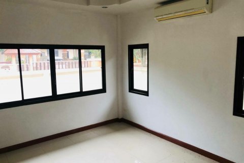 Casa de 3 dormitorios en Pattaya, Tailandia № 54834 - foto 15