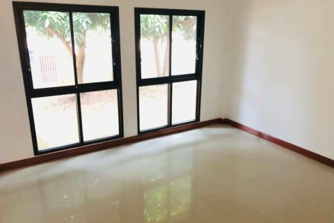 Casa de 3 dormitorios en Pattaya, Tailandia № 54834 - foto 3