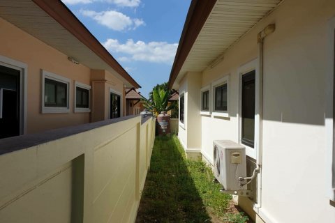 Casa de 3 dormitorios en Pattaya, Tailandia № 54834 - foto 10