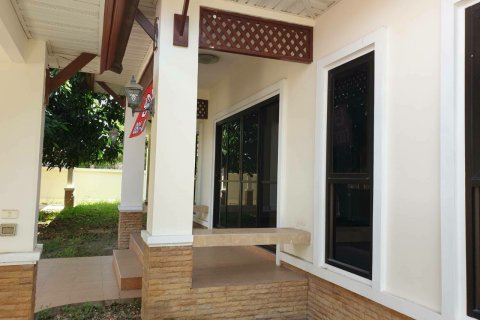 Casa de 3 dormitorios en Pattaya, Tailandia № 54834 - foto 12