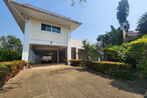 Casa de 5 dormitorios en Pattaya, Tailandia № 54835 - foto 28