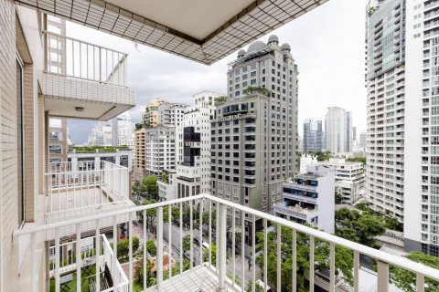 Condominio de 3 dormitorios en Bangkok, Tailandia № 143634 - foto 18