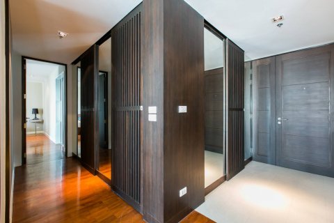Condominio de 3 dormitorios en Bangkok, Tailandia № 143633 - foto 11