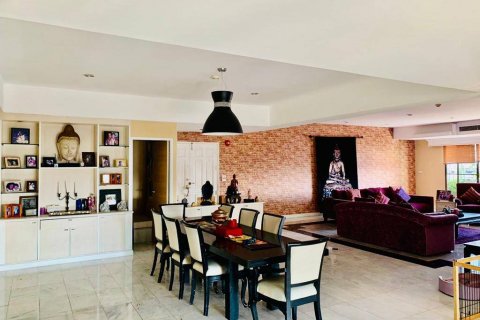 Condo à Bangkok, Thaïlande, 3 chambres  № 143630