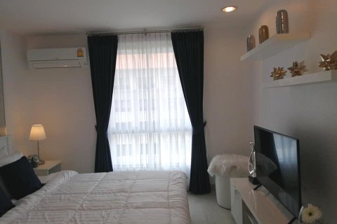 Condominio de 2 dormitorios en Yan Nawa, Bangkok, Tailandia № 143631 - foto 8