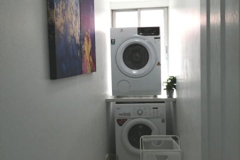 Condominio de 2 dormitorios en Yan Nawa, Bangkok, Tailandia № 143631 - foto 10