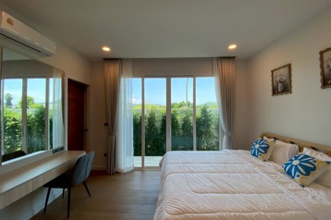 Casa de 3 dormitorios en Hua Hin, Tailandia № 168114 - foto 14