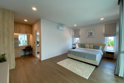 Casa de 3 dormitorios en Hua Hin, Tailandia № 168114 - foto 13