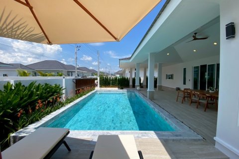Casa de 3 dormitorios en Hua Hin, Tailandia № 168114 - foto 2