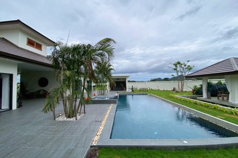 House in Hua Hin, Thailand 4 bedrooms № 168115 - photo 4