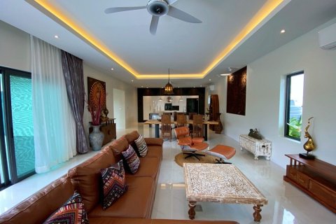 House in Hua Hin, Thailand 4 bedrooms № 168115 - photo 11