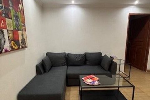 Condominio de 2 dormitorios en Khlong Toei, Bangkok, Tailandia № 173628 - foto 15