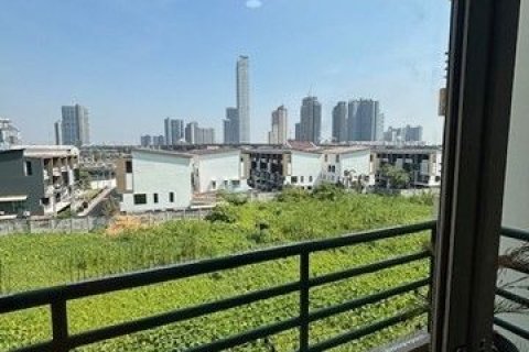Condominio de 2 dormitorios en Khlong Toei, Bangkok, Tailandia № 173628 - foto 11