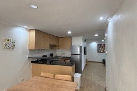 Condominio de 2 dormitorios en Khlong Toei, Bangkok, Tailandia № 173628 - foto 10