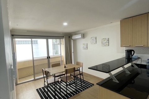 Condominio de 2 dormitorios en Khlong Toei, Bangkok, Tailandia № 173628 - foto 7