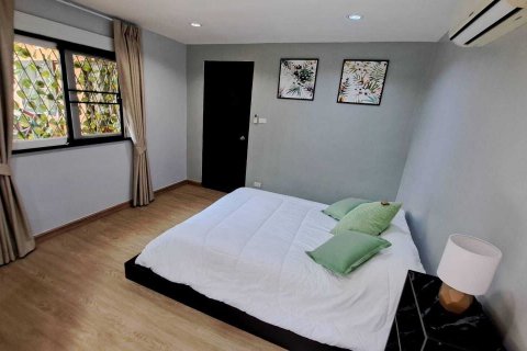 Casa de 3 dormitorios en Phuket, Tailandia № 137070 - foto 13